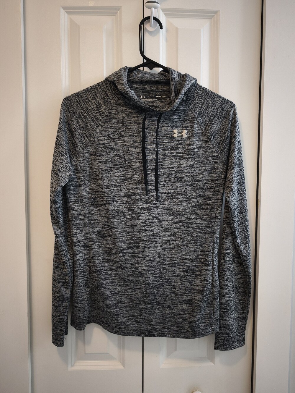 NWOT Under Armour HeatGear Women’s Small Gray Space Dye Lightweight Hoodie